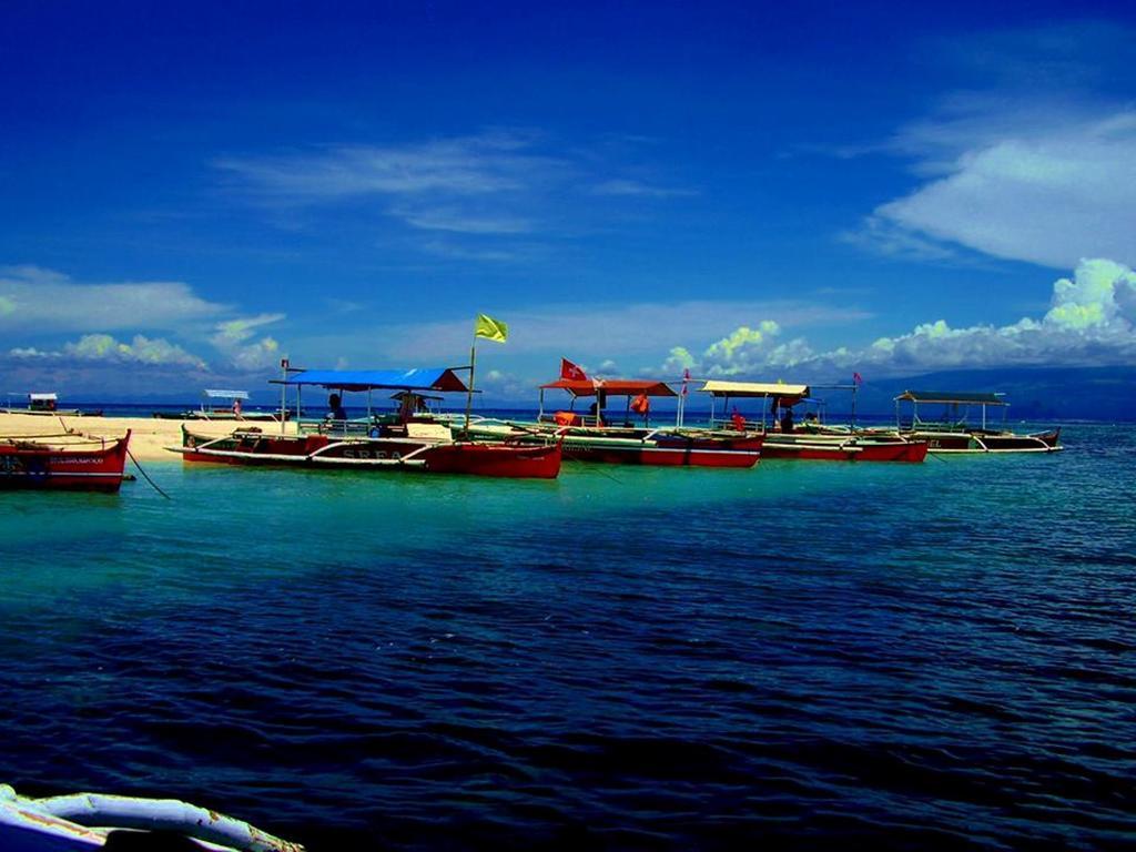 SomeWhere Else Boutique Resort Mambajao Extérieur photo