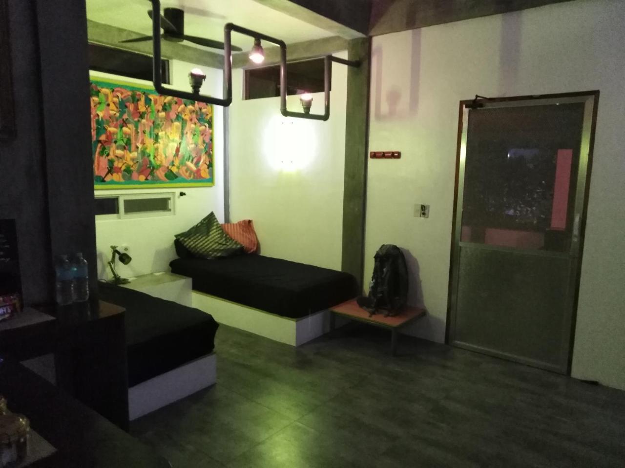 SomeWhere Else Boutique Resort Mambajao Extérieur photo
